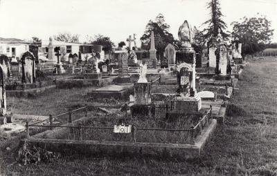 Historic picture of Makaraka cemetery, block MKC, plot 901.