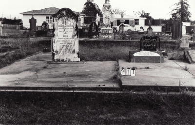 Historic picture of MAKARAKA cemetery, block MKC, plot 911.