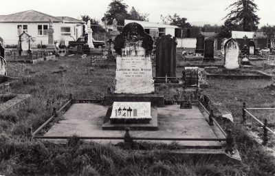 Historic picture of Makaraka cemetery, block MKC, plot 941.