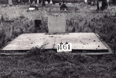 Historic picture of Makaraka cemetery, block MKE, plot 1461.