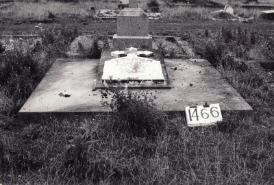 Historic picture of Makaraka cemetery, block MKE, plot 1466.