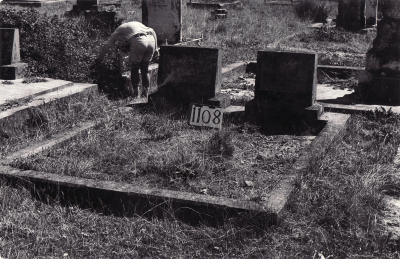 Historic picture of Makaraka cemetery, block MKF, plot 1108.