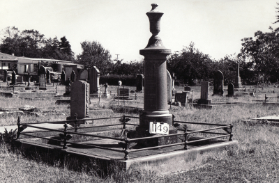 Historic picture of Makaraka cemetery, block MKF, plot 1149.