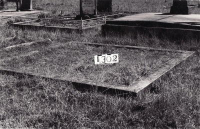 Historic picture of MAKARAKA cemetery, block MKF, plot 1301.