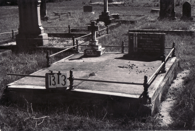 Historic picture of Makaraka cemetery, block MKF, plot 1313.