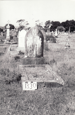 Historic picture of Makaraka cemetery, block MKF, plot 1330.