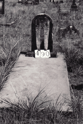 Historic picture of Makaraka cemetery, block MKG, plot 490.