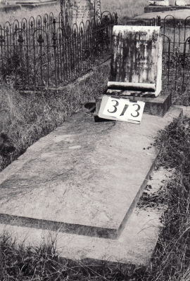 Historic picture of Makaraka cemetery, block MKH, plot 313A.