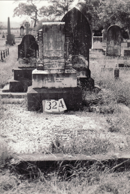 Historic picture of Makaraka cemetery, block MKH, plot 324.