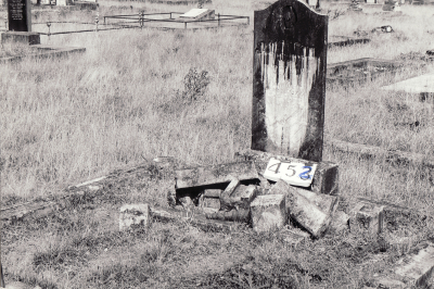 Historic picture of Makaraka cemetery, block MKH, plot 452.