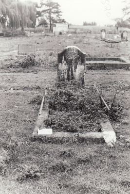 Historic picture of MAKARAKA cemetery, block MKL, plot 820.