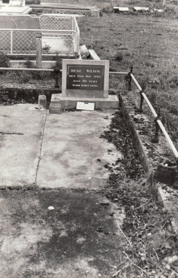 Historic picture of Makaraka cemetery, block MKL, plot D.
