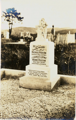 Historic picture of Makaraka cemetery, block MKM, plot 1438.