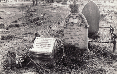 Historic picture of Makaraka cemetery, block MKOLD, plot 151.