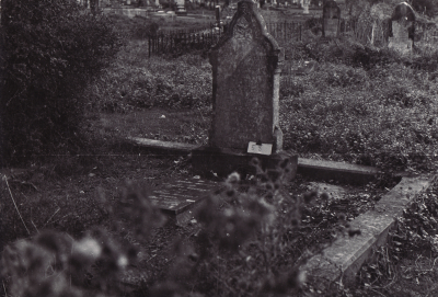 Historic picture of Makaraka cemetery, block MKOLD, plot 58.