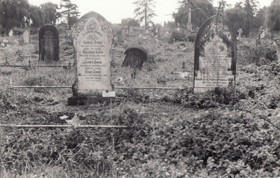 Historic picture of Makaraka cemetery, block MKOLD, plot 96.