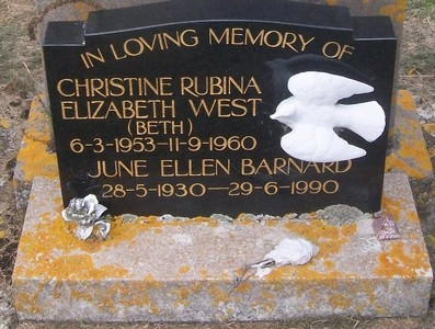 Historic picture of Taruheru cemetery, block 27, plot 112.