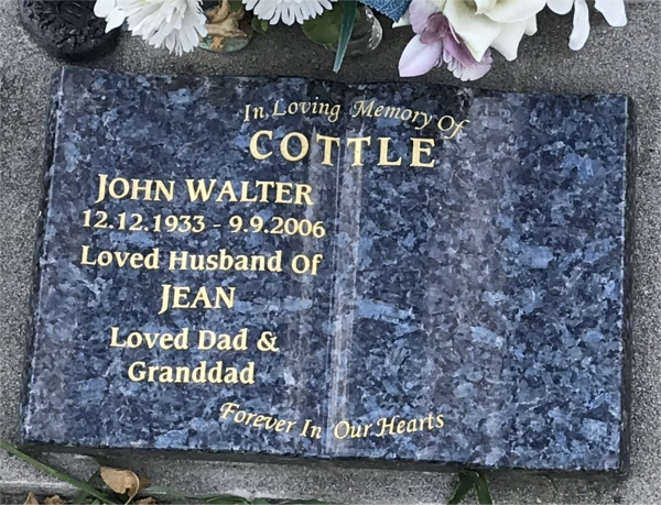 Historic picture of Taruheru cemetery, block N, plot 354.